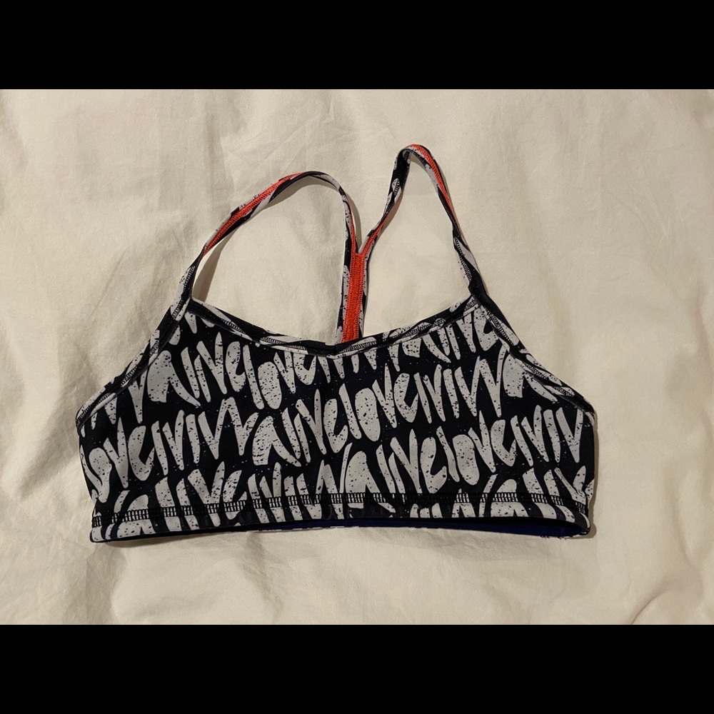 Ivivva Drill Sports bra with graffiti prints